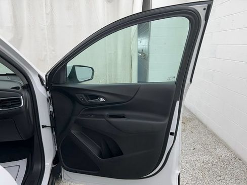 Used 2024 Chevrolet Equinox LT w/ LPO, Floor Liner Package FWD image 15