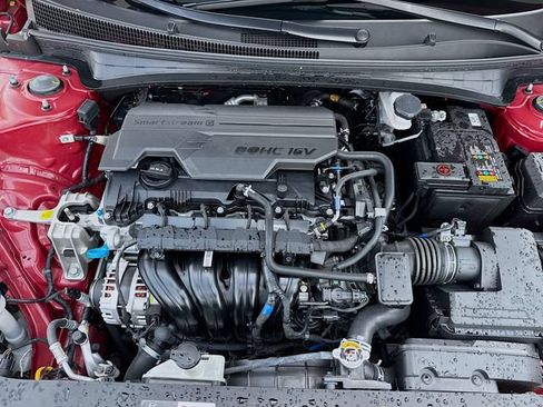 Certified 2025 Hyundai Elantra SEL FWD image 28