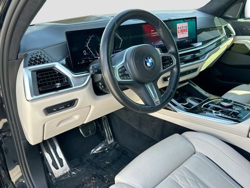 Used 2024 BMW X7 xDrive40i w/ Executive Package AWD/4WD image 9