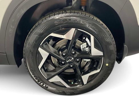 New 2026 Kia Seltos S AWD/4WD image 7