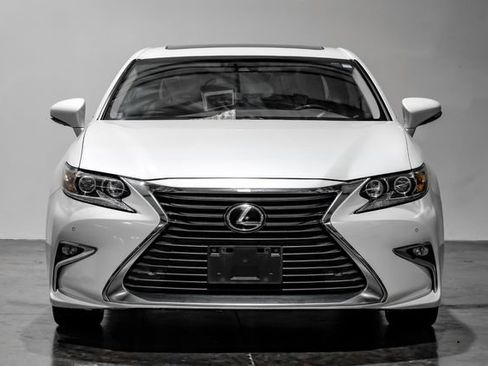 Used 2016 Lexus ES 350 w/ Luxury Package w/Wood Trim FWD image 7