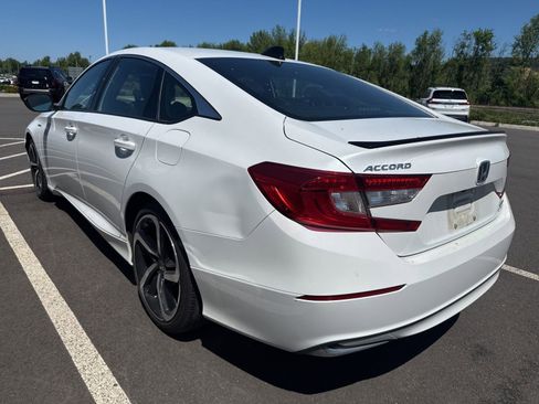 Used 2022 Honda Accord Sport image 3