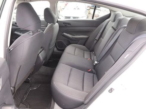 Certified 2025 Nissan Altima 2.5 SV FWD image 9