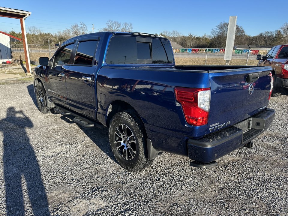 Used 2021 Nissan Titan 4x4 Crew Cab image 7