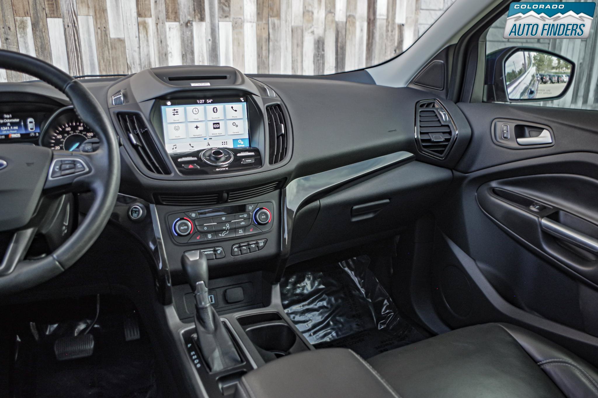 Used 2017 Ford Escape Titanium w/ Equipment Group 301A AWD/4WD image 18