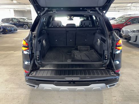 Certified 2025 BMW X5 sDrive40i w/ Climate Comfort Package image 13