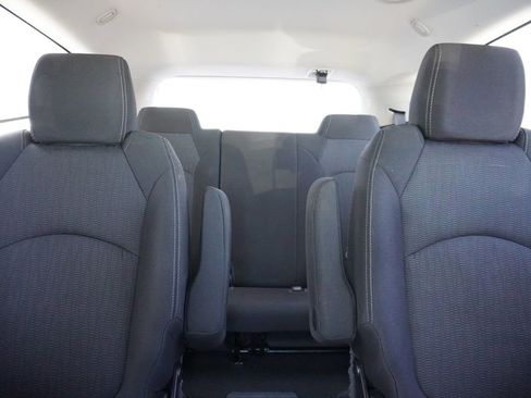 Used 2016 Chevrolet Traverse LT w/ Style and Technology Package AWD/4WD image 28