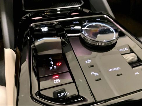 New 2027 BMW 530i xDrive AWD/4WD image 7