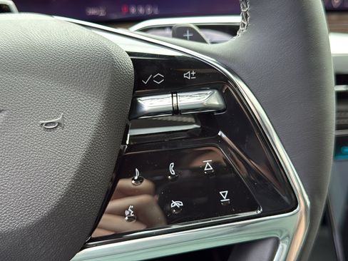 New 2026 Cadillac Escalade Luxury w/ Touring Package AWD/4WD image 17