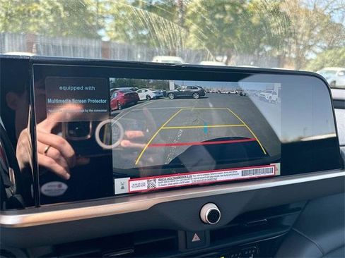 Certified 2025 Toyota Crown Nightshade image 18