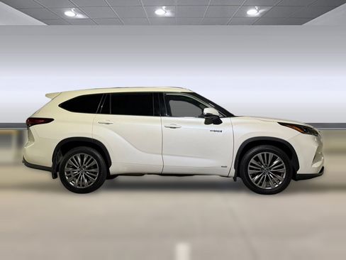 Used 2021 Toyota Highlander Platinum AWD/4WD image 8