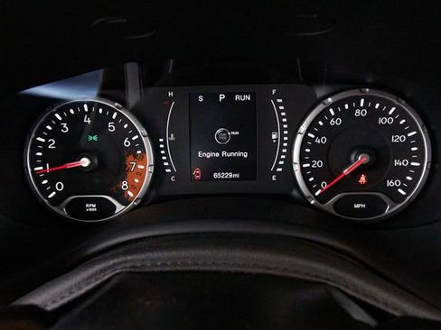 Used 2017 Jeep Renegade Altitude AWD/4WD image 6