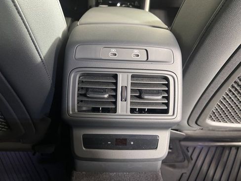 Used 2025 Audi Q5 Premium Plus w/ Premium Plus image 16