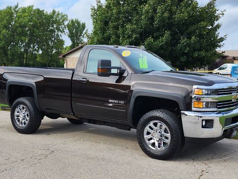 Used 2018 Chevrolet Silverado 3500 LT w/ LT Convenience Package image 8