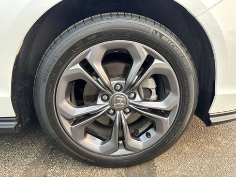 Used 2023 Honda Accord EX image 31