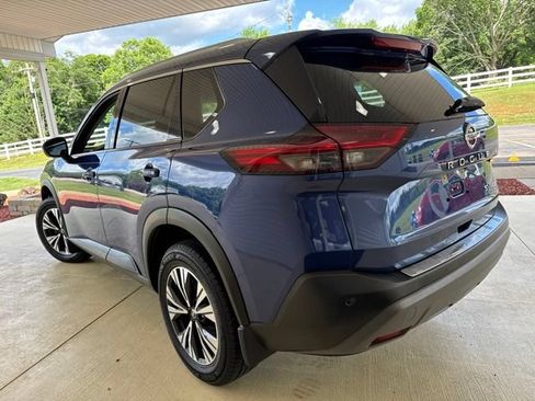 Used 2021 Nissan Rogue SV w/ Premium Package AWD/4WD image 9