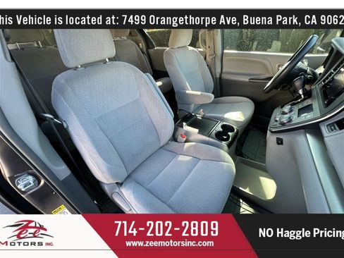 Used 2015 Toyota Sienna LE FWD image 18