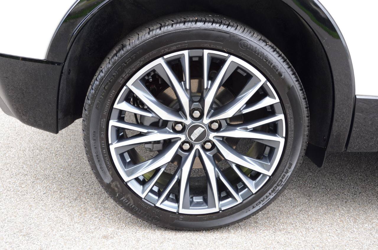 Used 2025 Cadillac XT4 Sport AWD/4WD image 11