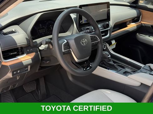 Certified 2026 Toyota Grand Highlander FWD image 9