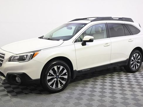 Used 2016 Subaru Outback 3.6R Limited AWD/4WD image 2
