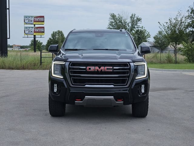 Used 2024 GMC Yukon AT4 w/ Technology Package AWD/4WD image 2