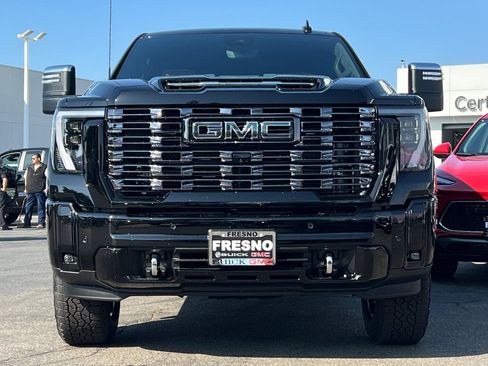 New 2026 GMC Sierra 2500 Denali Ultimate AWD/4WD image 3