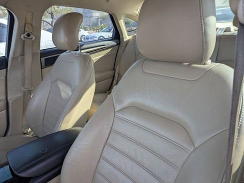 Used 2014 Ford Fusion SE w/ Equipment Group 202A image 10