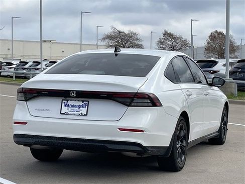 Used 2025 Honda Accord SE image 4