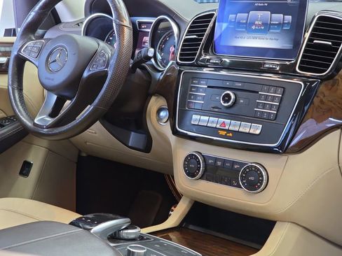 Used 2017 Mercedes-Benz GLE 400 4MATIC image 18