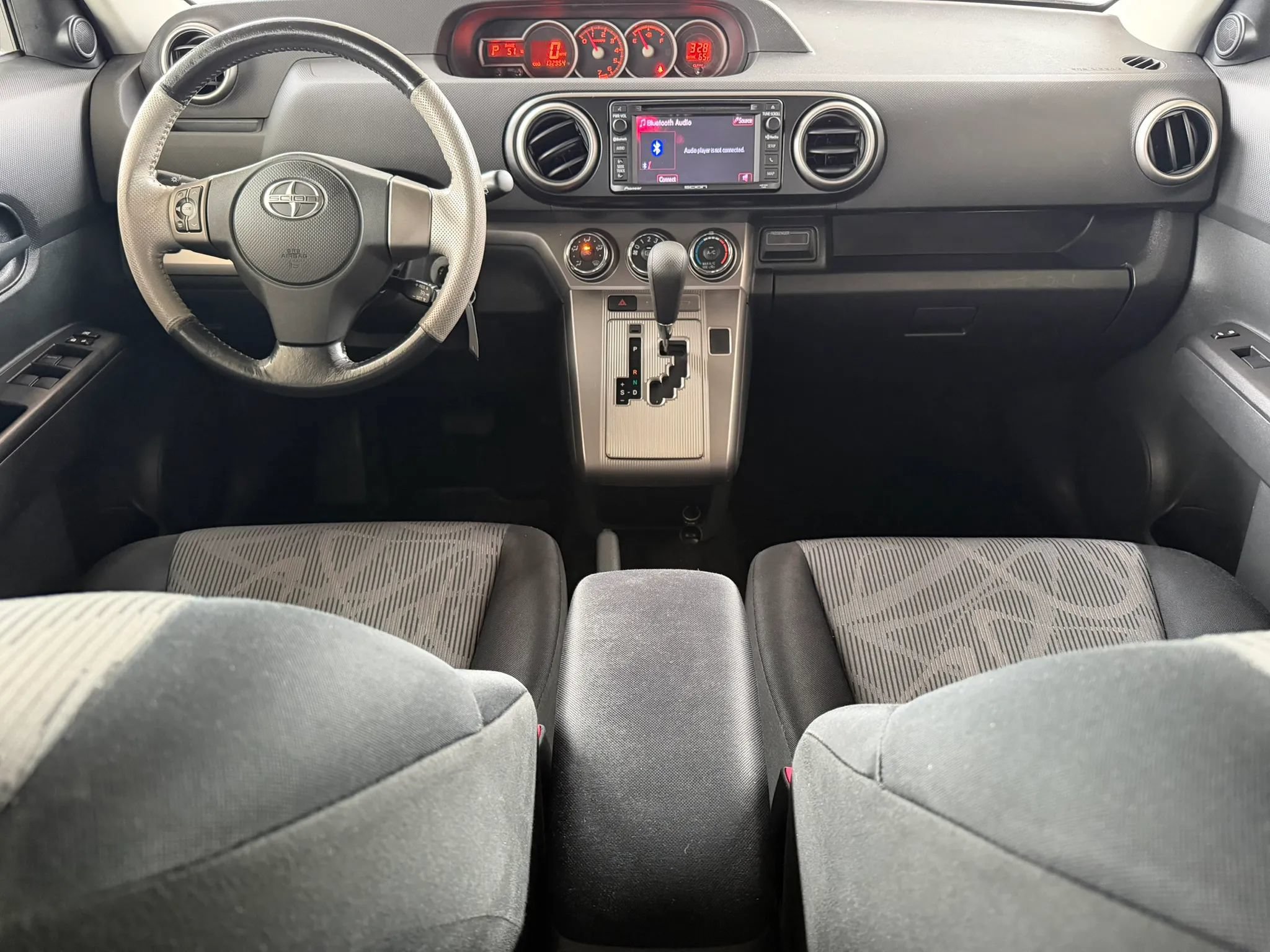 Used 2015 Scion xB FWD image 14