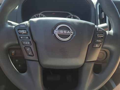 Certified 2025 Nissan Frontier SV RWD image 22