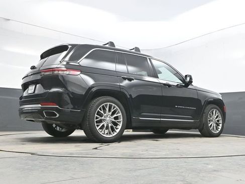 Used 2023 Jeep Grand Cherokee Summit AWD/4WD image 42
