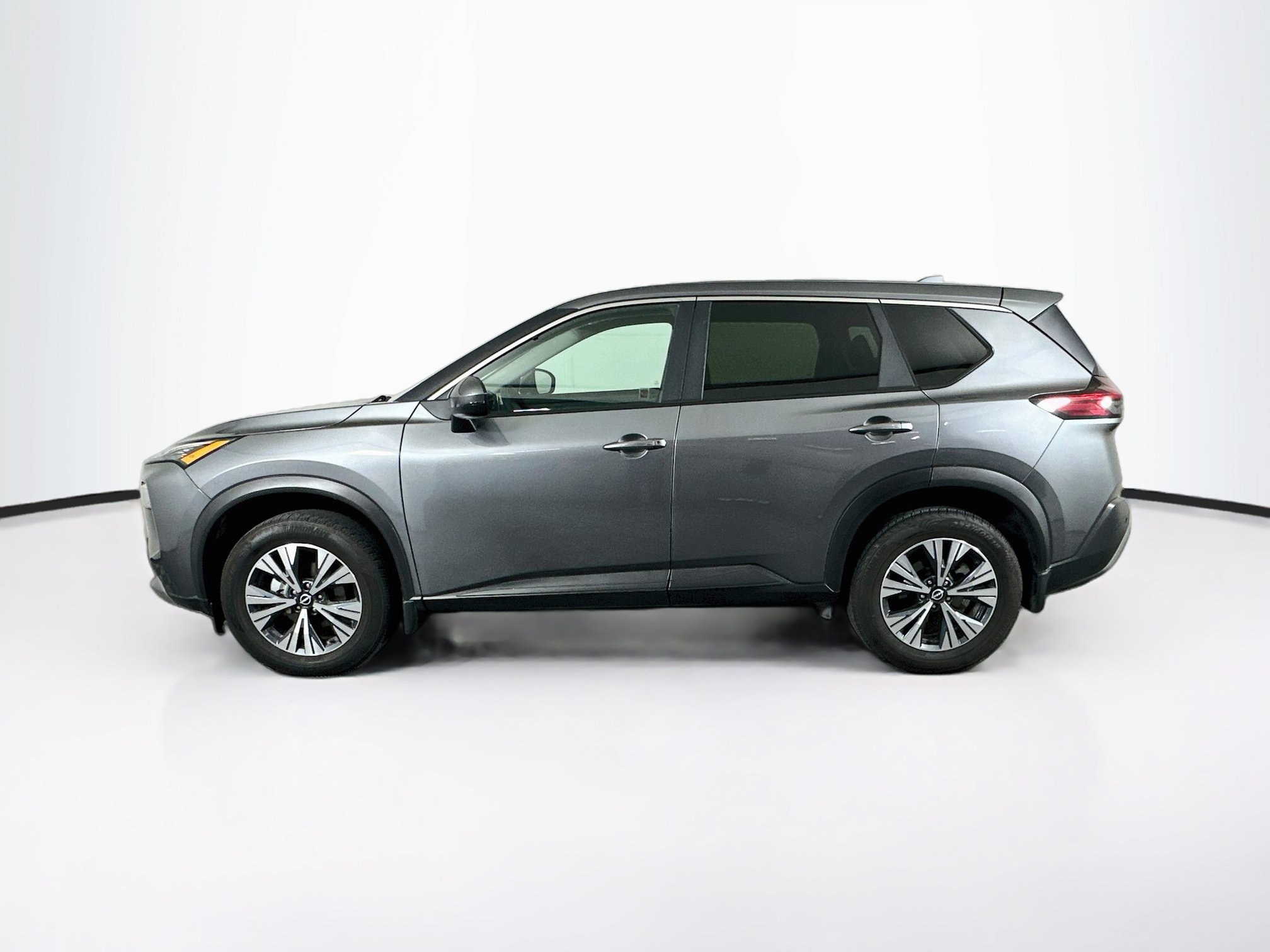 Used 2023 Nissan Rogue SV FWD image 4