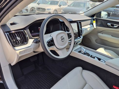 Used 2026 Volvo V60 B5 Cross Country Ultra AWD/4WD image 14