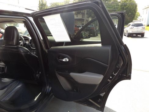 Used 2014 Jeep Cherokee Limited FWD image 28