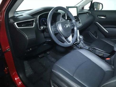 Certified 2023 Toyota Corolla Cross XLE w/ Convenience Package FWD image 17