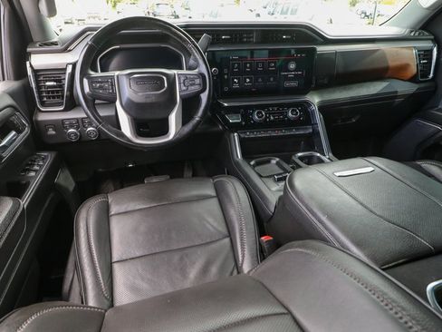 Used 2024 GMC Sierra 3500 Denali w/ Denali Reserve Package image 15