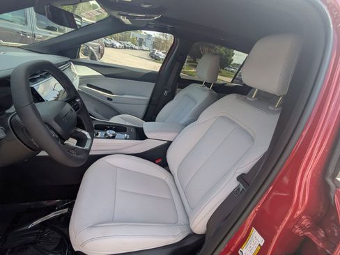 New 2026 Jeep Cherokee Limited AWD/4WD image 18