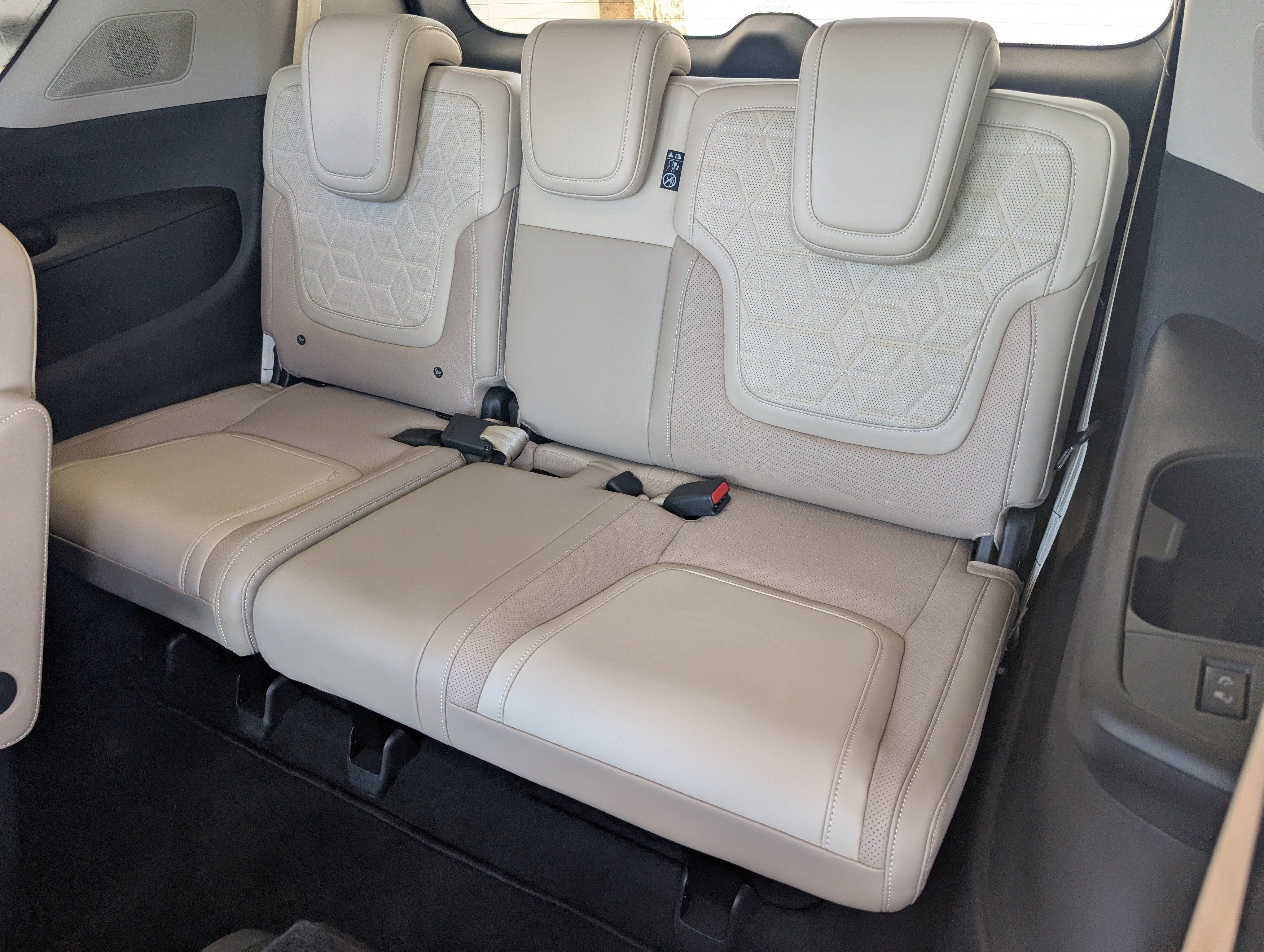 Used 2026 Nissan Armada Platinum RWD image 19
