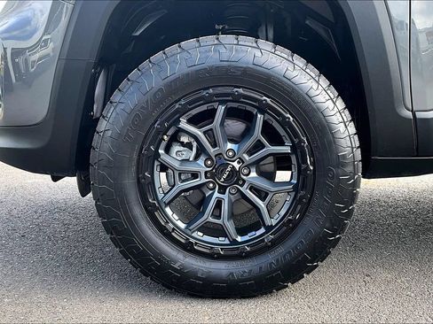 Used 2022 Jeep Renegade Latitude AWD/4WD image 33