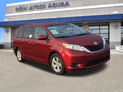 Used 2014 Toyota Sienna LE