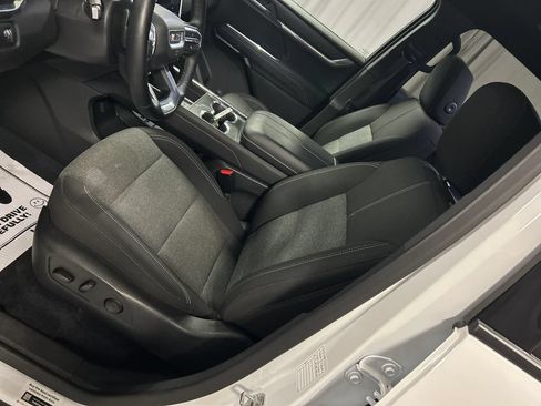 Used 2025 GMC Acadia Elevation FWD image 12