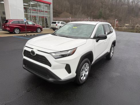 New 2025 Toyota RAV4 LE image 3