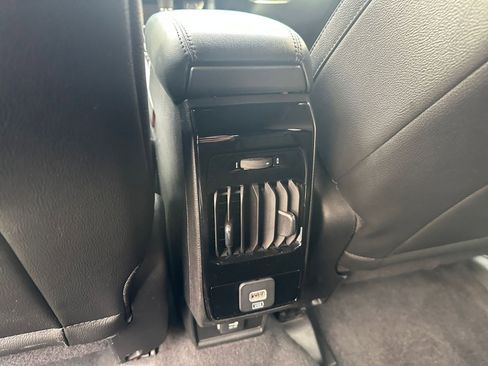 Used 2025 Jeep Compass Limited image 24