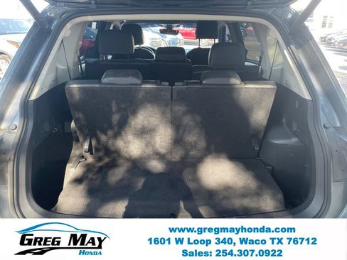Used 2024 Volkswagen Tiguan SE w/ Panoramic Sunroof Package FWD image 6