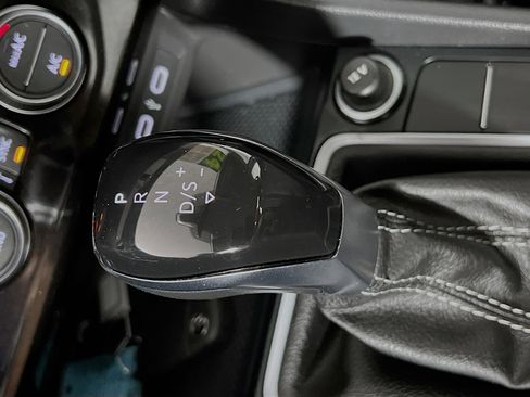 Used 2024 Volkswagen Jetta SE FWD image 24