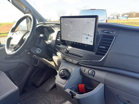 Used 2023 Ford E-Transit Low Roof image 12