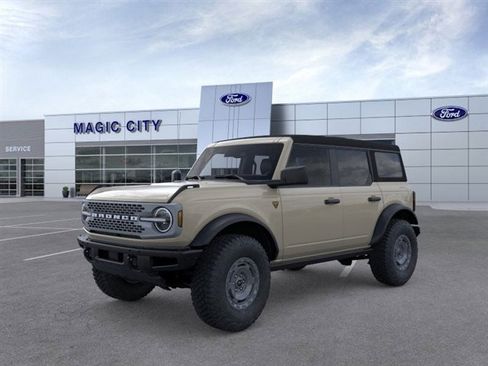 New 2025 Ford Bronco Badlands w/ Sasquatch Package AWD/4WD image 1