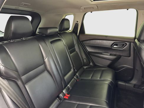 Used 2023 Nissan Rogue SV w/ SV Premium B Package FWD image 44