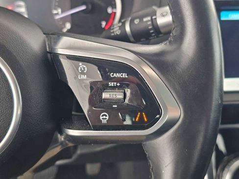 Used 2020 Jaguar XE S RWD image 28